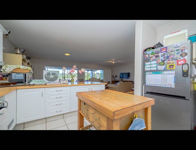 4 BEDROOM APARTMENT FOR SALE IN BALLITO CENTRAL